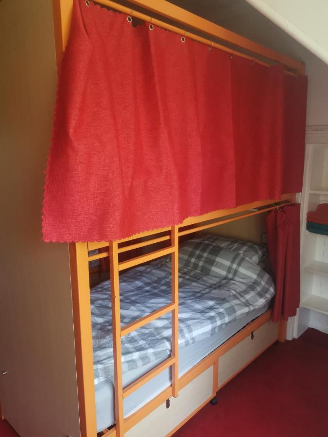 Dalwhinnie Old School Hostel Bagian luar foto